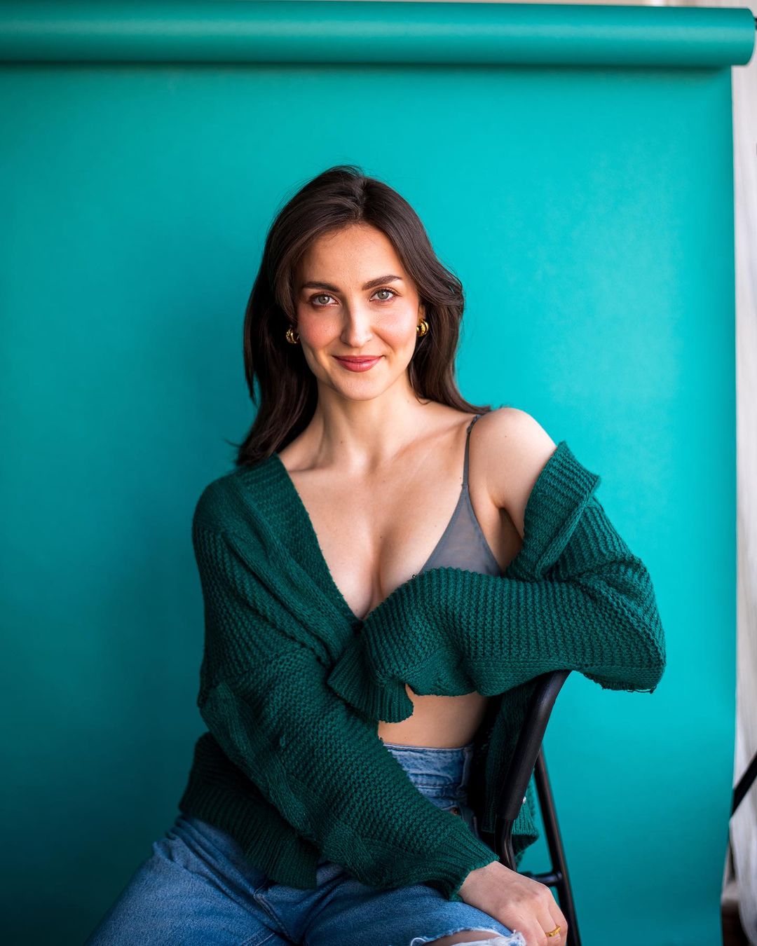 HINDI ACTRESS ELLI AVRRAM IMAGES IN GREEN TOP BLUE JEANS 3
